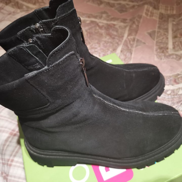Ботинки замша 38