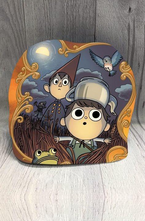 Шапка По ту сторону изгороди, Over the garden wall