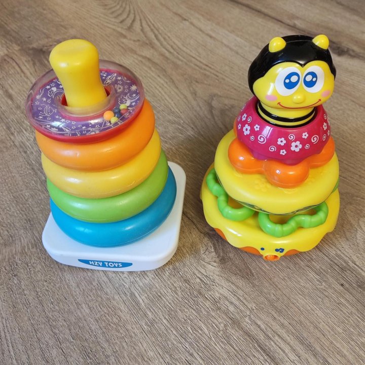 Развивающие игрушки для малышей пакетом