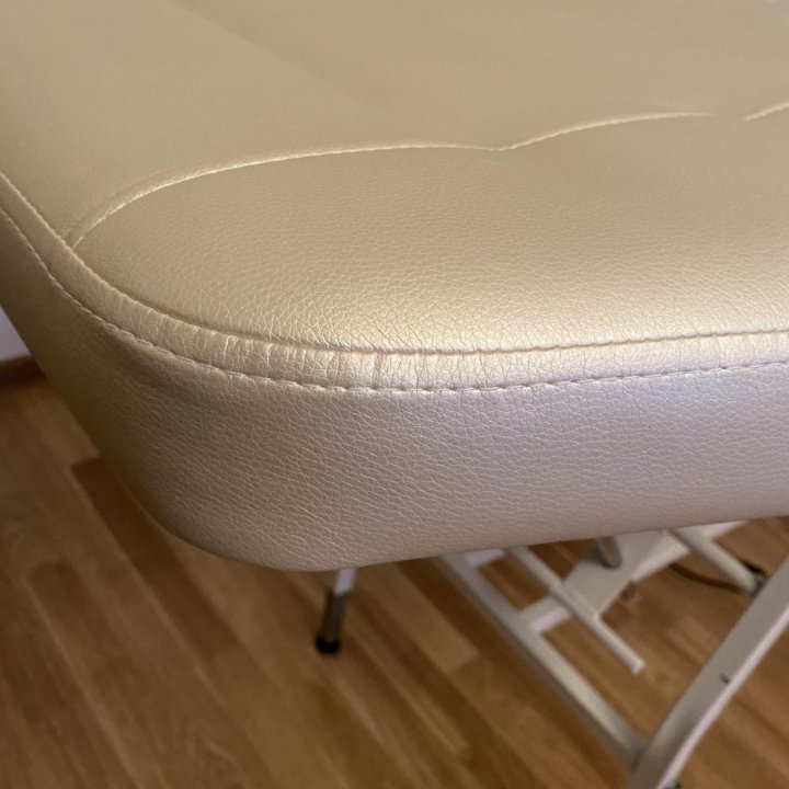 Кушетка косметологическая