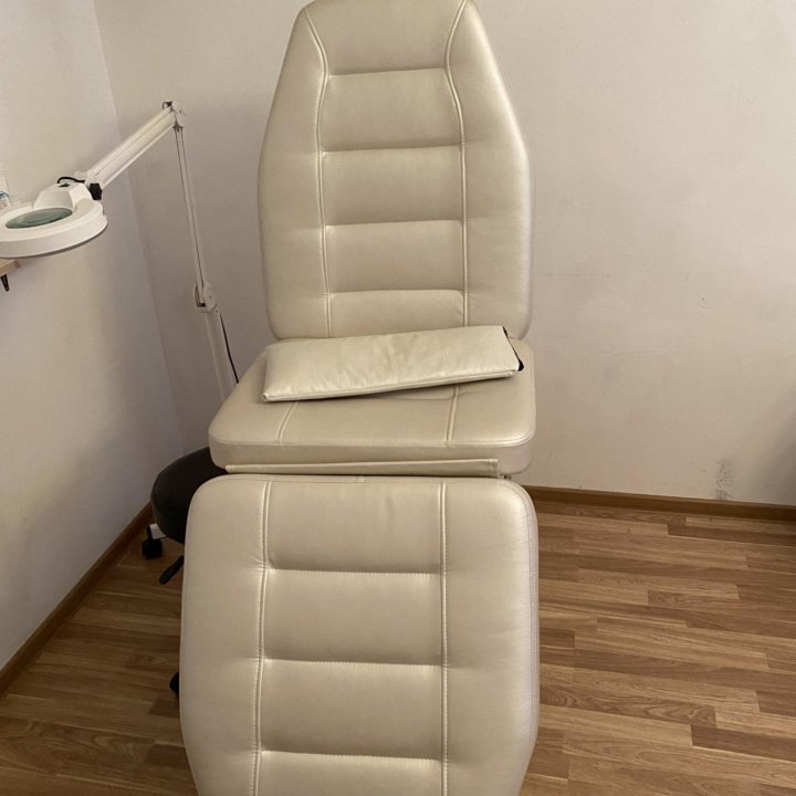 Кушетка косметологическая