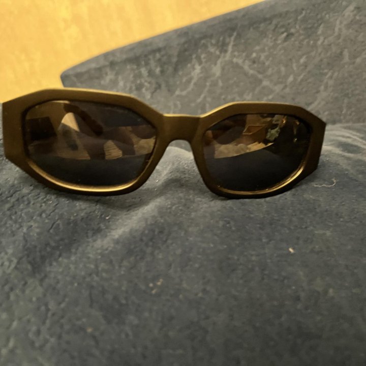 Очки солнечные