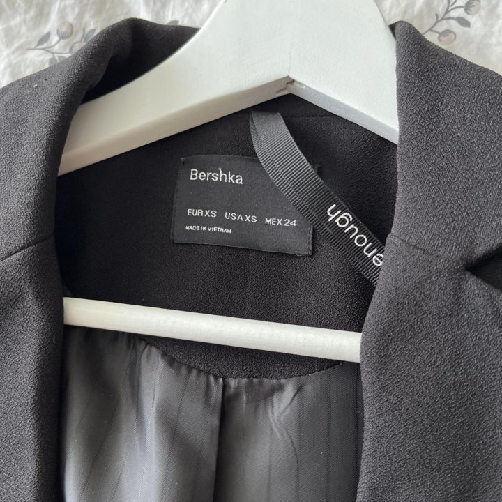 Пиджак bershka