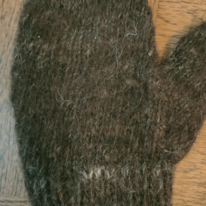 Варежки шерстяные