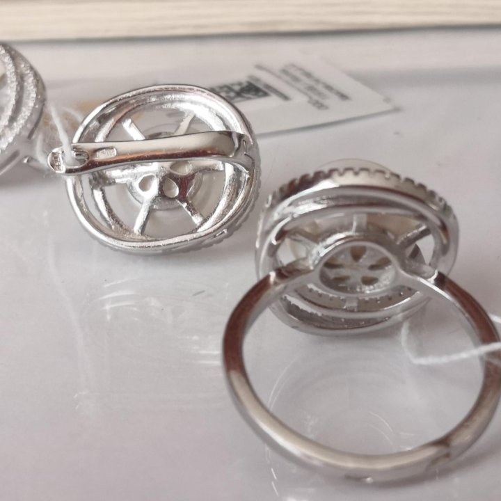 Серьги и кольцо с жемчугом