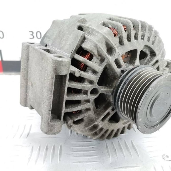 Генератор Audi A4 B7 2007г.