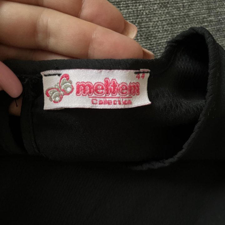 Блуза черная