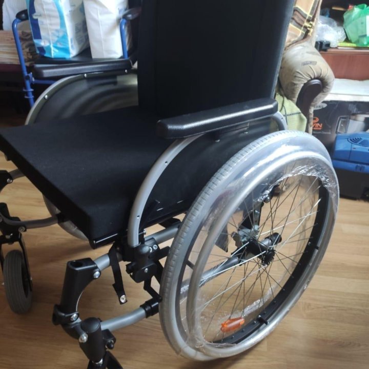 Инвалидная коляска