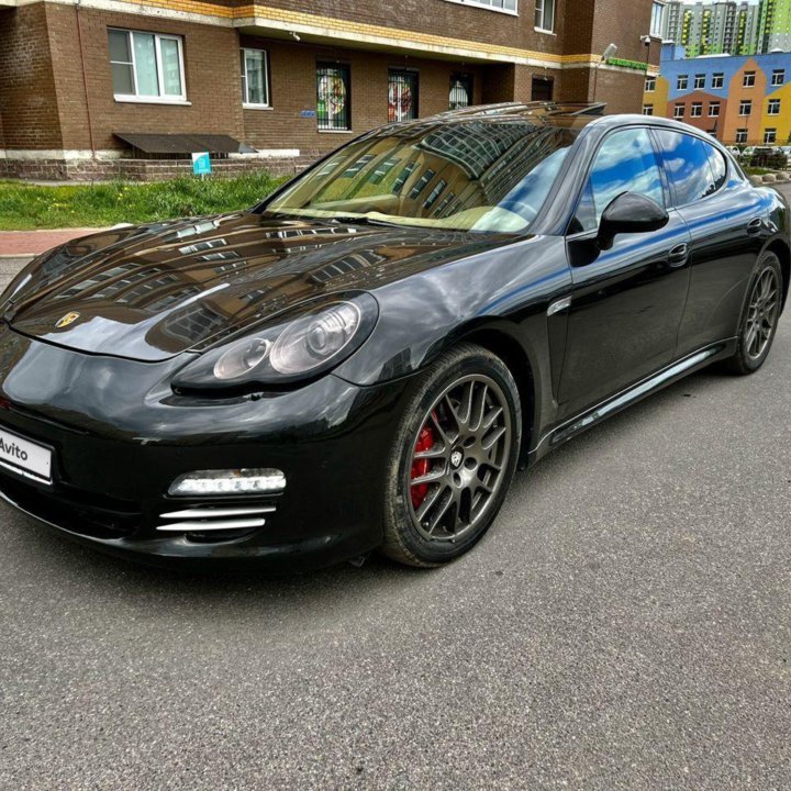 Porsche Panamera, 2010