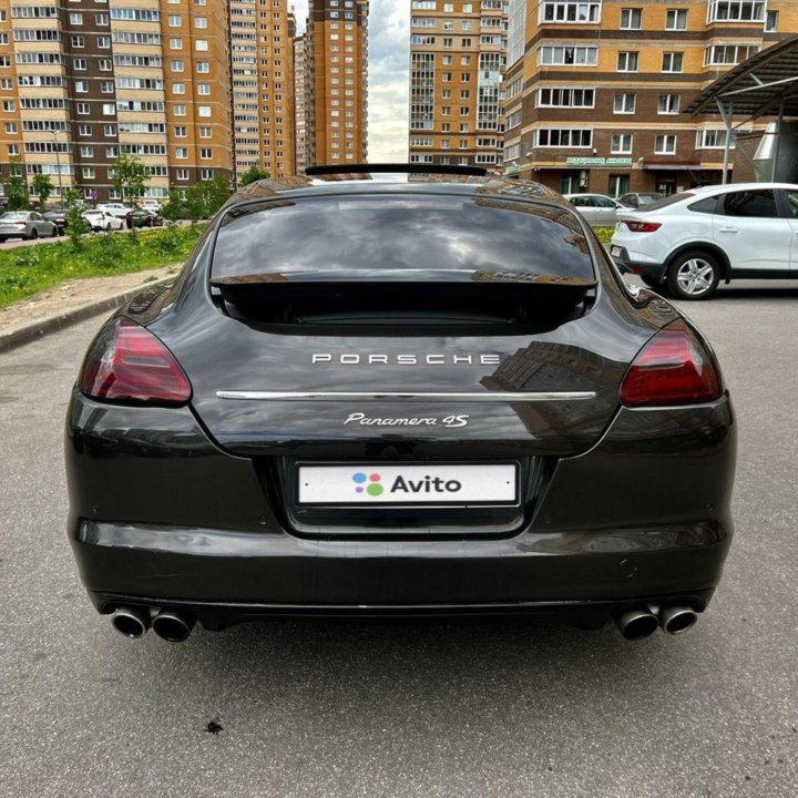 Porsche Panamera, 2010