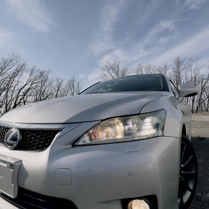 Lexus CT, 2012