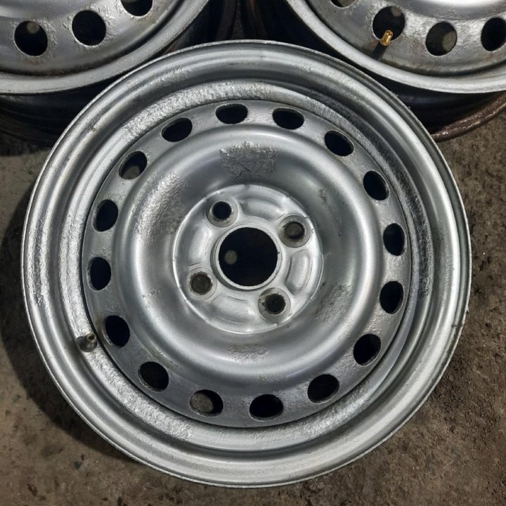 Штамповка R14 4x100 (Лот №5590)