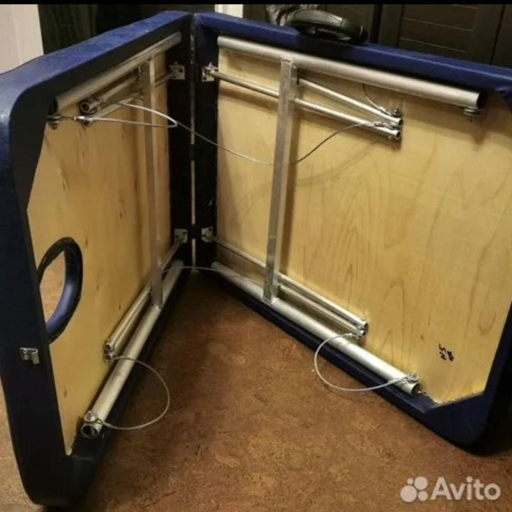 Массажный стол