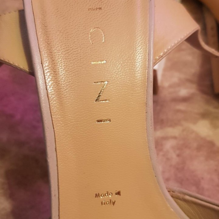 Босоножки vicini