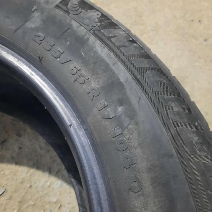 235/65R17 Michelin Latitude X-Ice (Лот №5520)