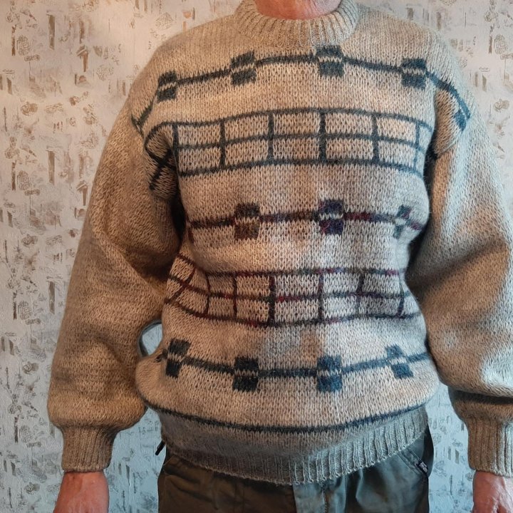 Мужской свитер новый