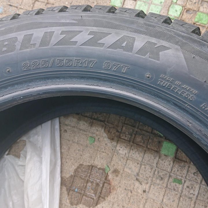 Резина, липучка, Япония. BRIDGESTONE Blizzak DM-V2