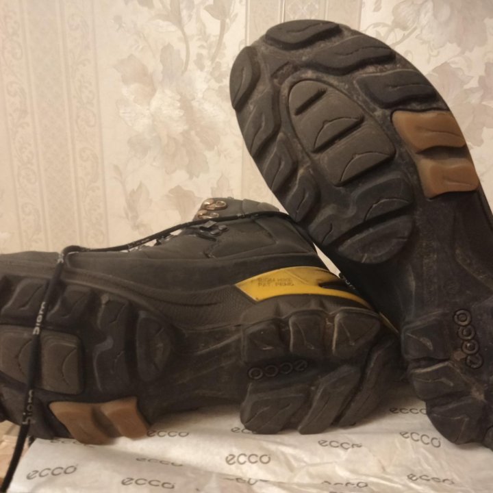 Ботинки для трекинга ECCO