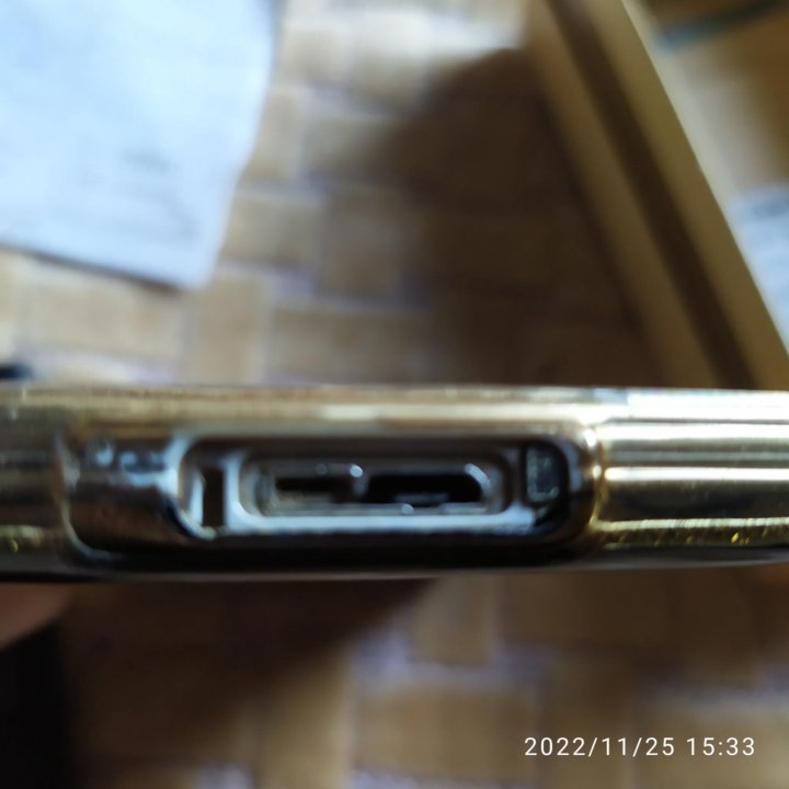 Смартфон Samsung SM-G900F.