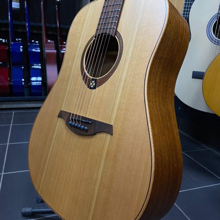 Акустическая гитара LAG T170D Новая