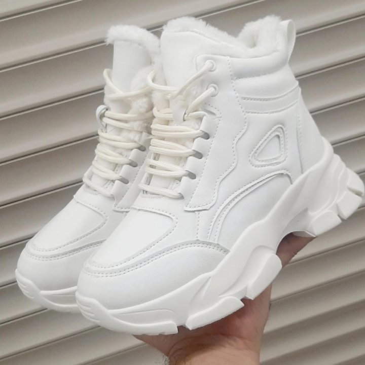 Кроссовки зима