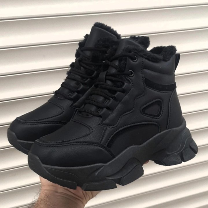 Кроссовки зима