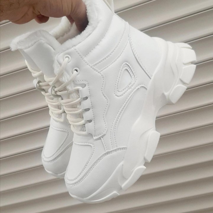 Кроссовки зима