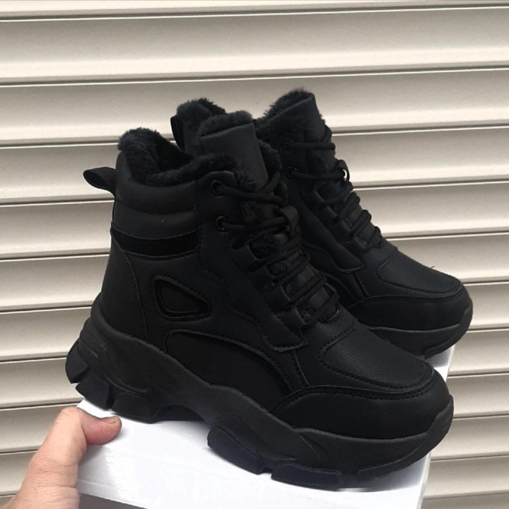 Кроссовки зима