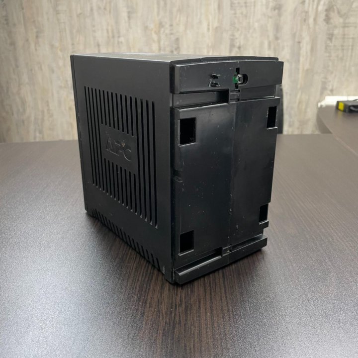 APC Back-UPS RS 500 (без лицевой панели)