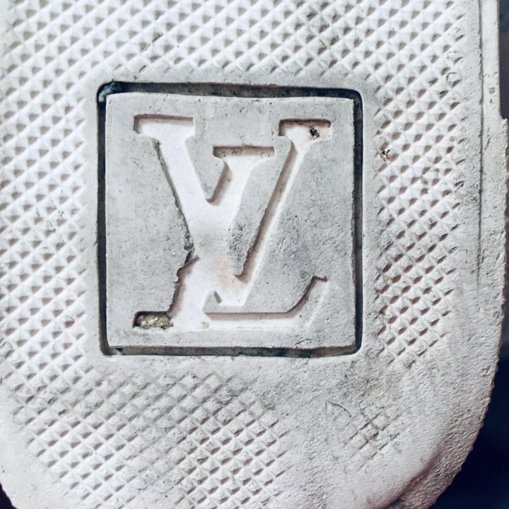 France. Louis Vuitton. Кеды