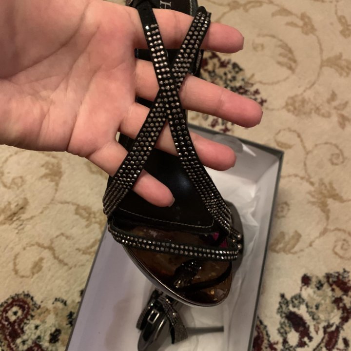 Туфли сандали