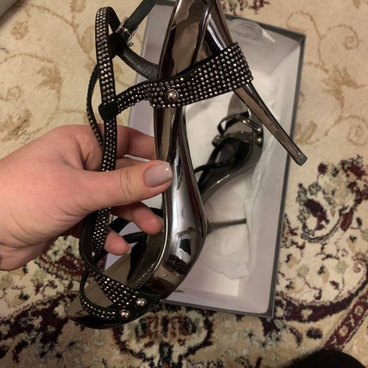 Туфли сандали