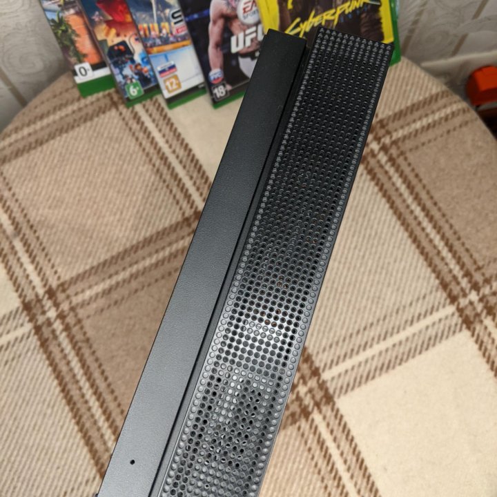 Xbox one X + 2 геймпада