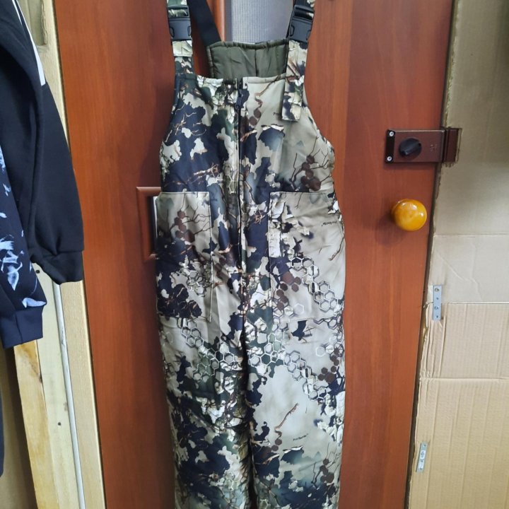 Куртка со штанами .