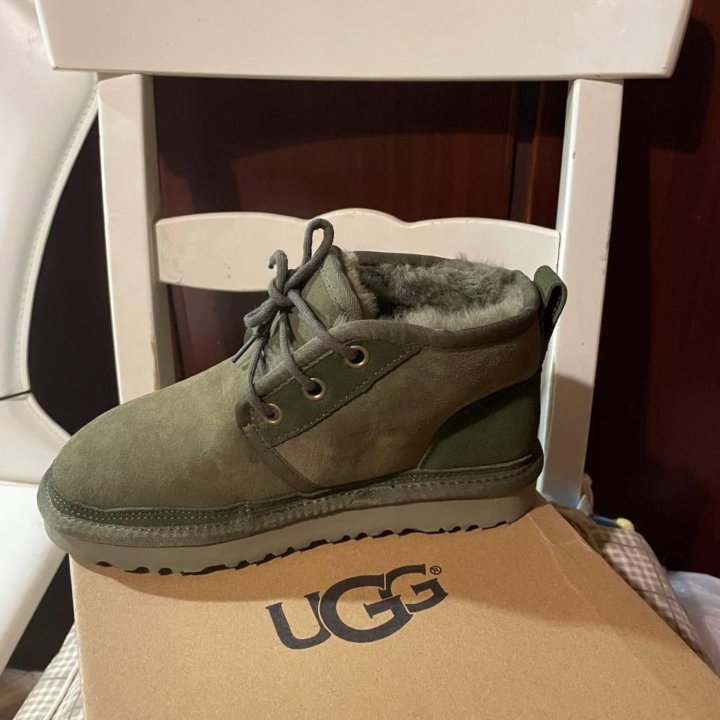 Ботинки, уги фирмы UGG