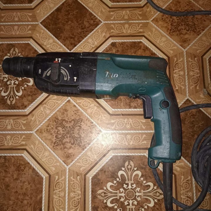 Перфоратор Makita 2470