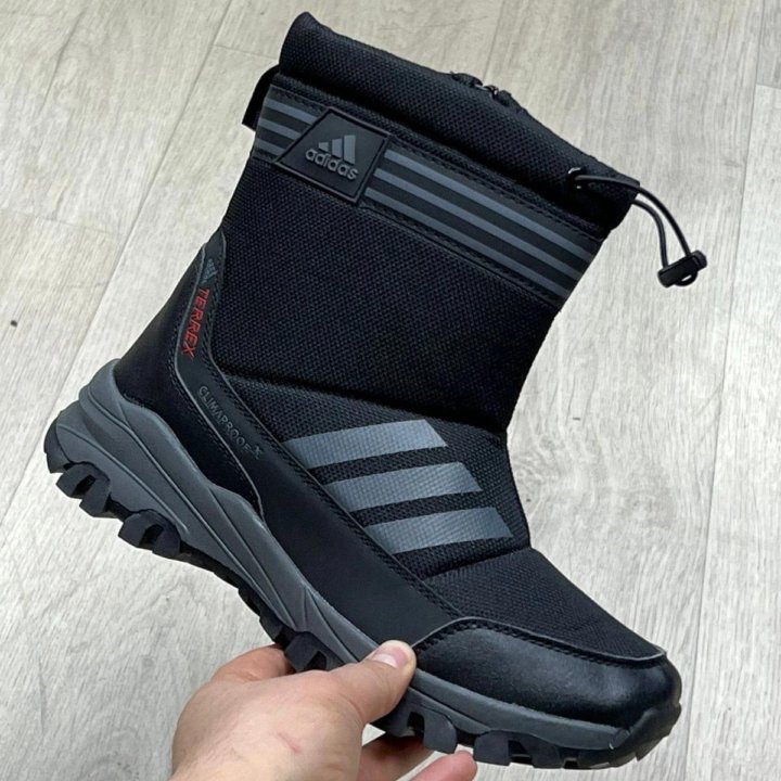 Дутики Adidas новые чёрные