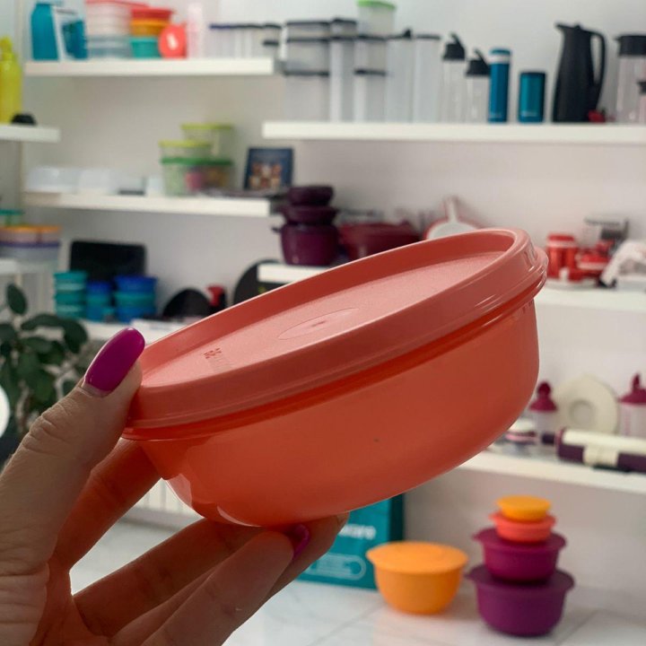 Контейнер *Хит-парад 300 мл* от Tupperware (новый)