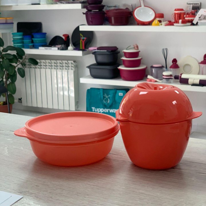 Контейнер *Хит-парад 300 мл* от Tupperware (новый)