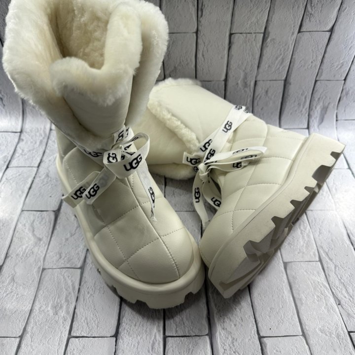 Ботинки UGG