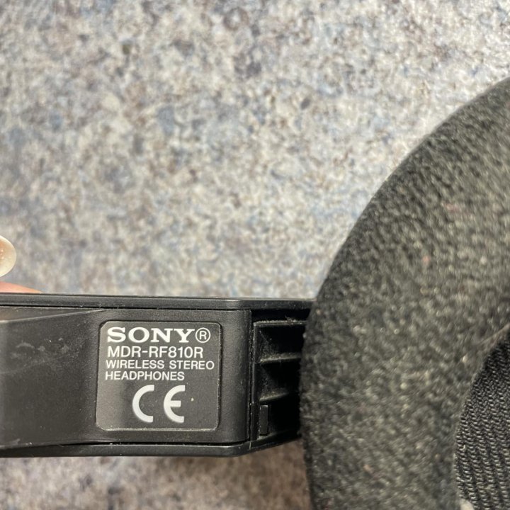 Беспроводные наушники sony MDR-RF810R