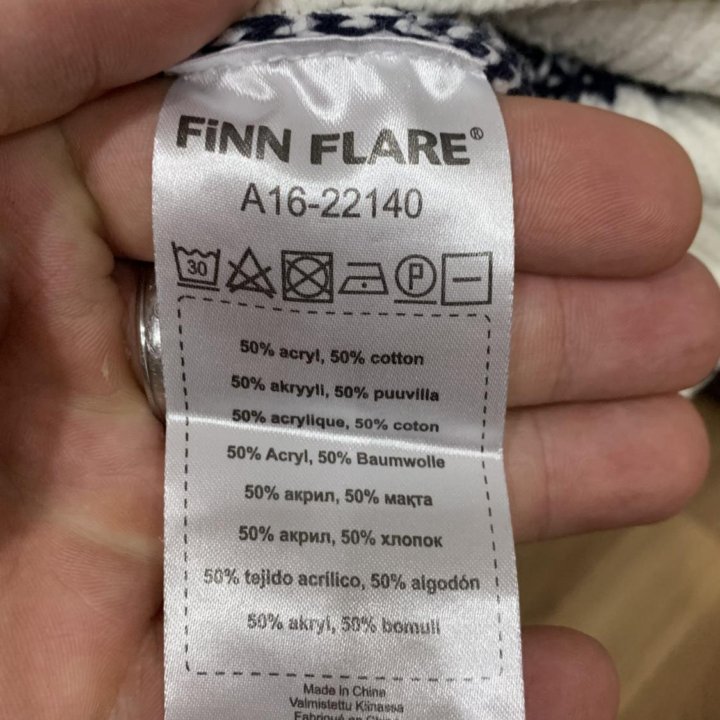 Свитер Finn Flare