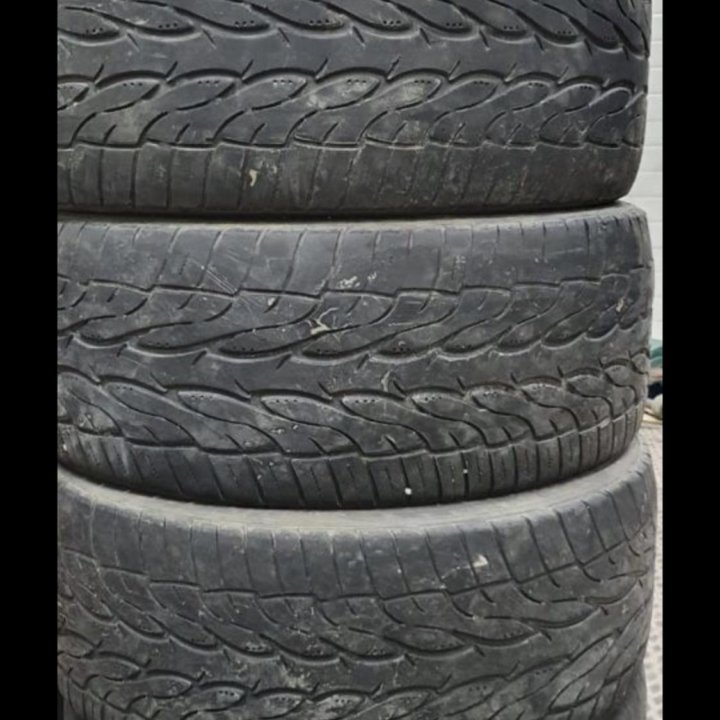 275/40 R20 шины летние Тойо 4шт