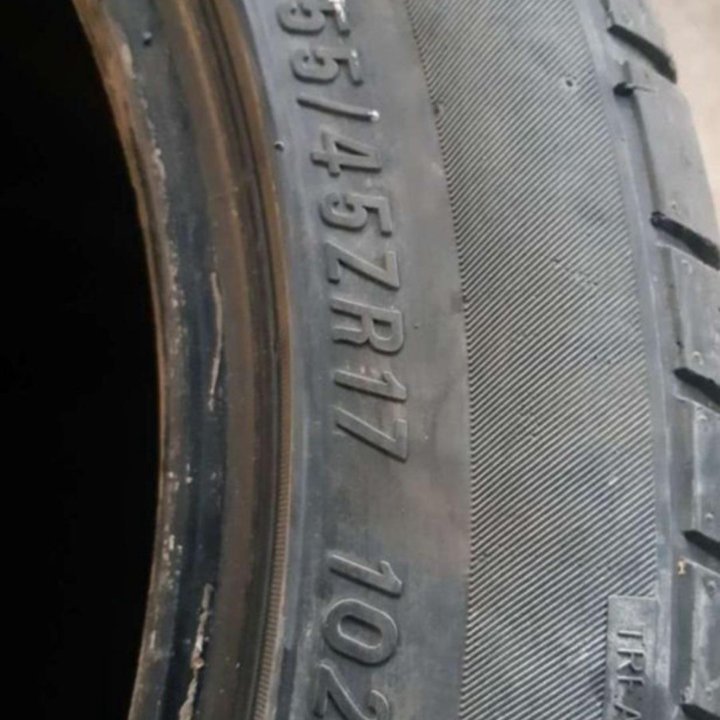 Maxxis 255/45/17, 2шт