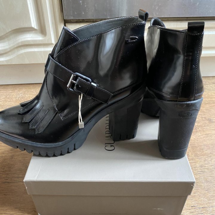 Ботильоны alberto guardiani 40