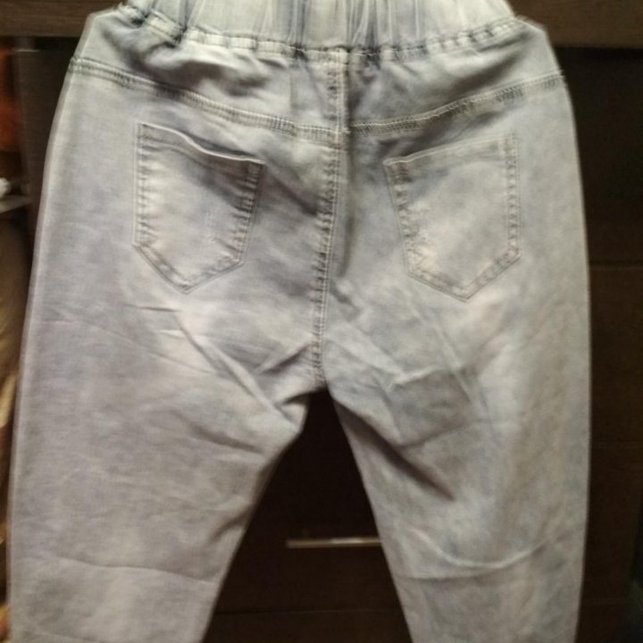 Джинсы,капри