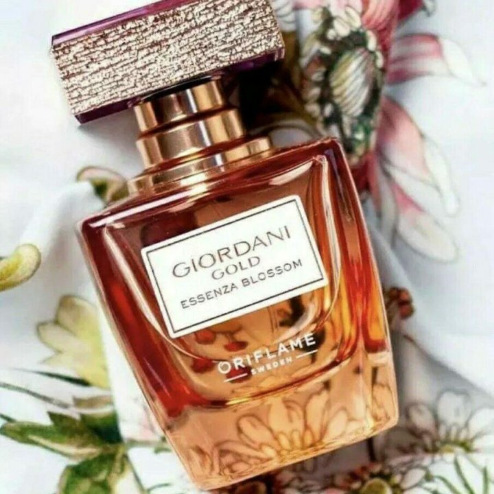 Духи Giordani Gold Essenza Blossom,50 мл