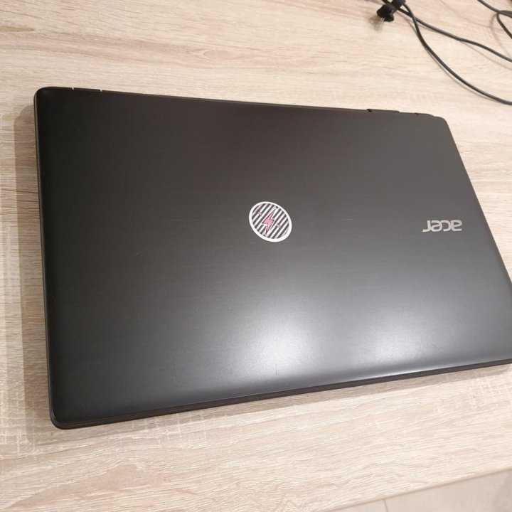 Acer EX2510G, ore i5, 8gb, SSD, nvidia gt820m