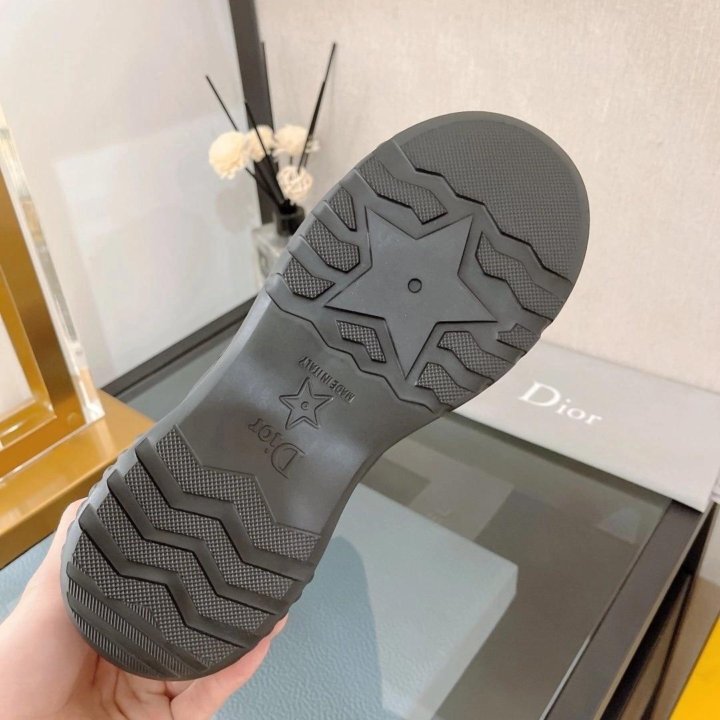 Сапоги Dior????