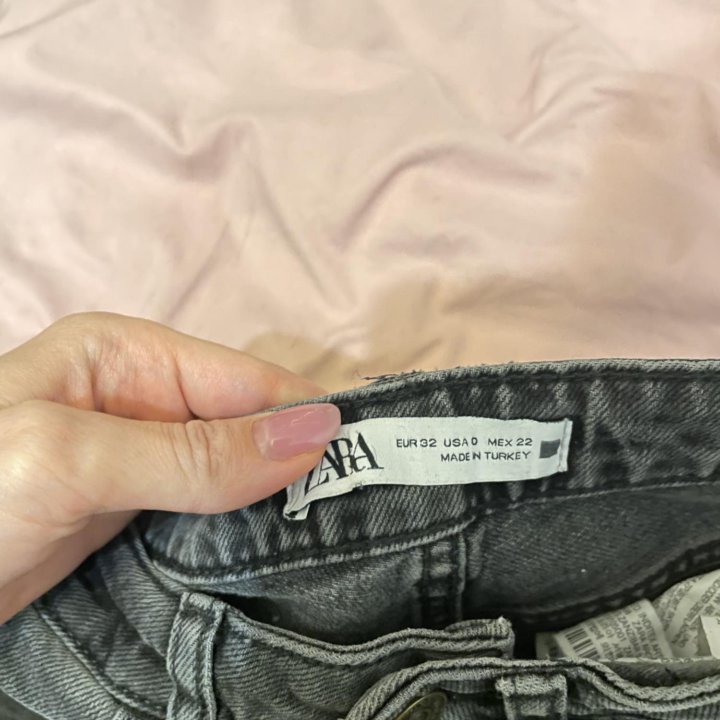 Джинсы Zara 32р